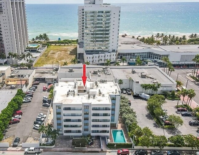 6725 Harding Ave in Miami Beach, FL - Building Photo - Building Photo