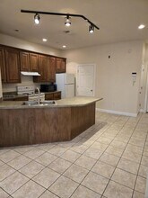 204 S Caddo St in Cleburne, TX - Building Photo - Building Photo