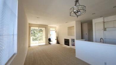 10786 Sabre Hill Dr, Unit 208 in San Diego, CA - Building Photo - Building Photo