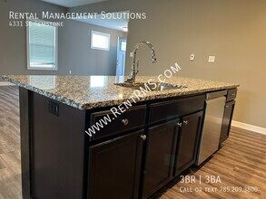 4331 SE Gemstone Ln in Topeka, KS - Building Photo - Building Photo