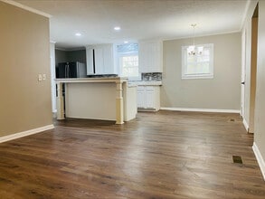 1504 N Rocky Way Dr in Florence, SC - Building Photo - Building Photo