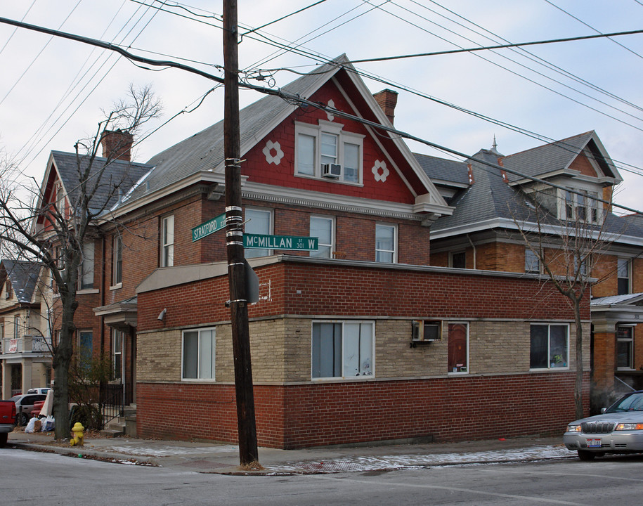 301 W McMillan St in Cincinnati, OH - Building Photo