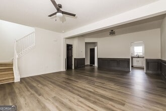 2555 Flat Shoals Rd in College Park, GA - Building Photo - Building Photo