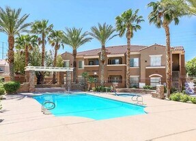 10245 S Maryland Pkwy in Las Vegas, NV - Building Photo