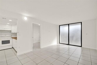 3620 SW 114th Ave in Miami, FL - Foto de edificio - Building Photo