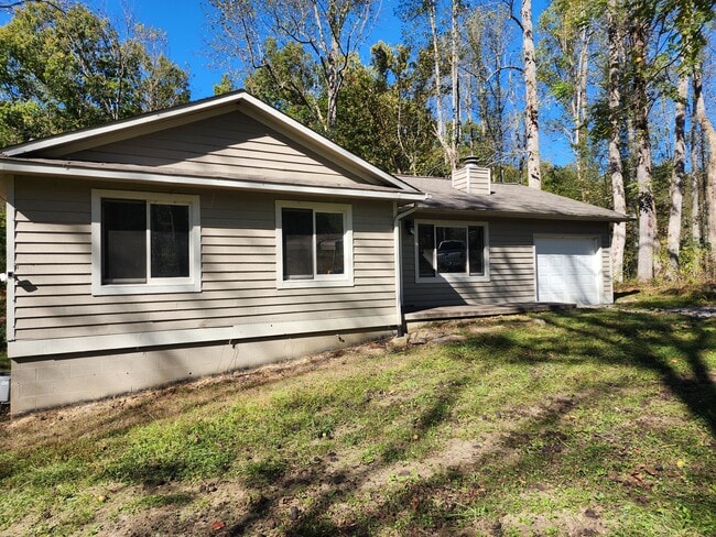 3625 E Parkway in Gatlinburg, TN - Foto de edificio - Building Photo