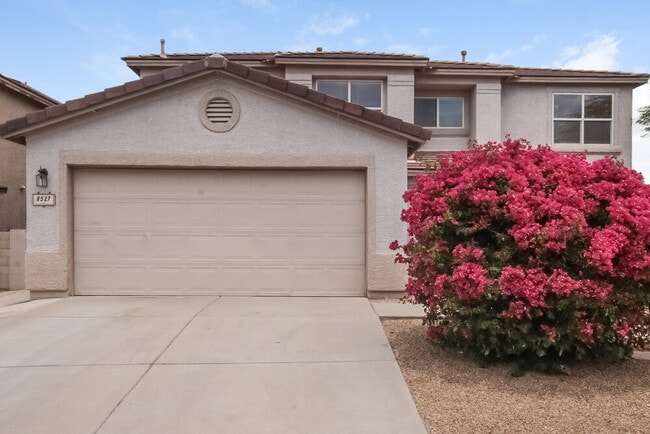 property at 8527 E Vía Cortina De Madera