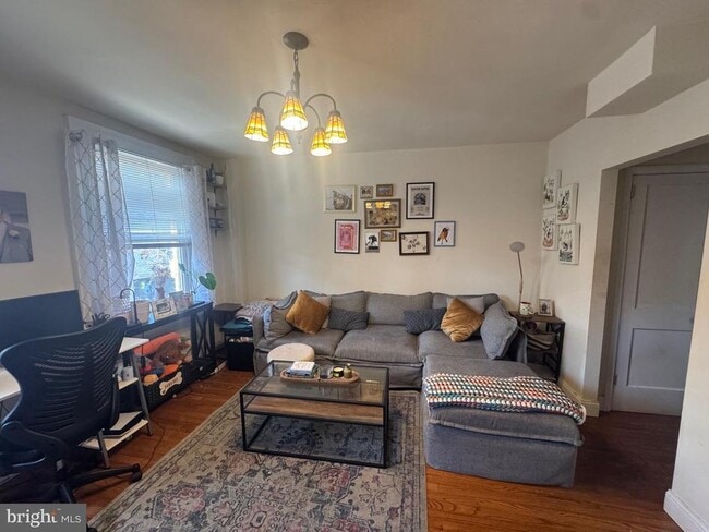 property at 1943 Waverly St