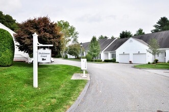 8 Dickinson Ct in Litchfield, CT - Building Photo - Building Photo