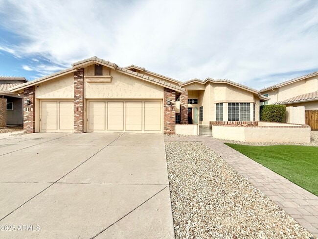 property at 2718 E Bighorn Ave