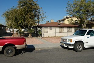 112 W Chicago Ave in Las Vegas, NV - Building Photo