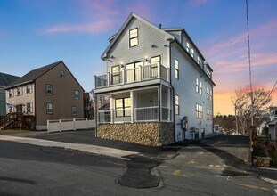 76 Granville Ave, Unit #4 in Malden, MA - Foto de edificio - Building Photo