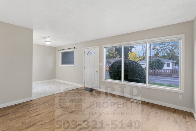 8705 SE Pardee St in Portland, OR - Building Photo - Building Photo