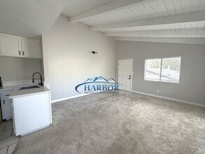 1054 W 23rd St in Los Angeles, CA - Building Photo - Building Photo