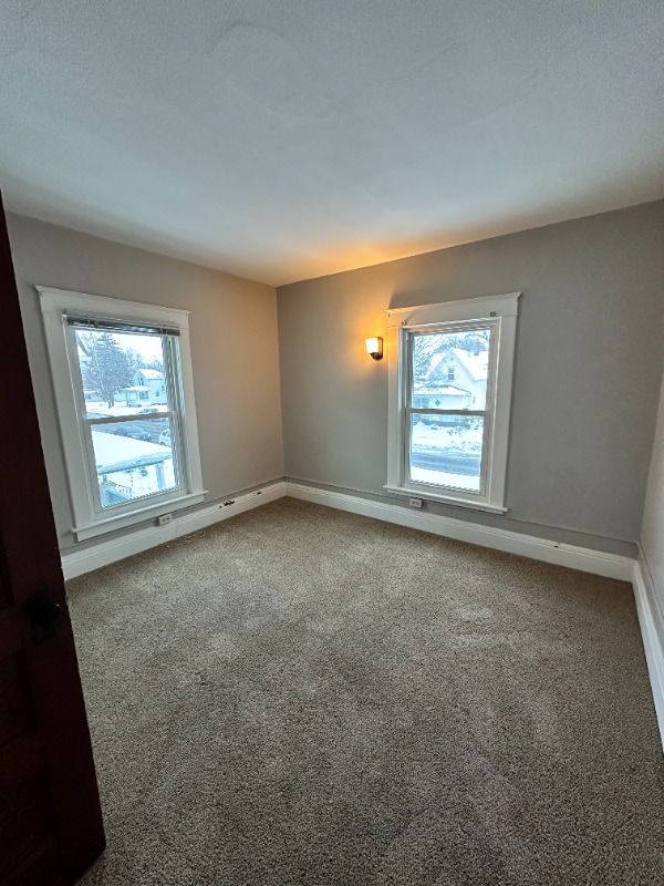 524 W Beardsley Ave in Elkhart, IN - Foto de edificio - Building Photo