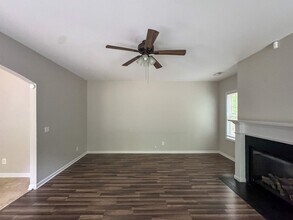 3647 Badin Lake Ln in Fayetteville, NC - Building Photo - Building Photo