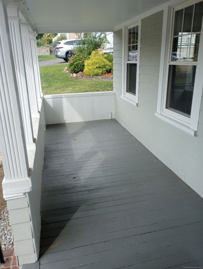 40 Edison Ave in Fairfield, CT - Building Photo - Building Photo