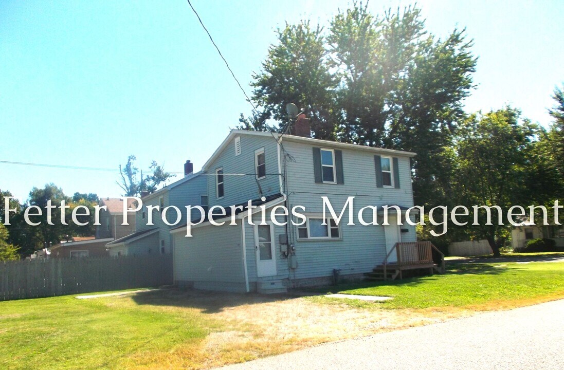 1600 Jackson Ave in Evansville, IN - Building Photo