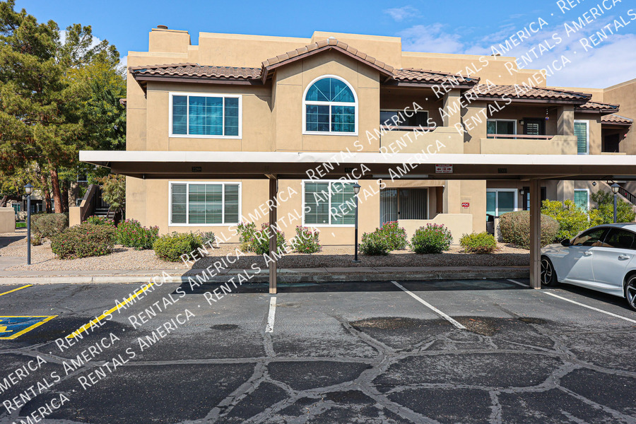 9451 E Becker Ln in Scottsdale, AZ - Building Photo