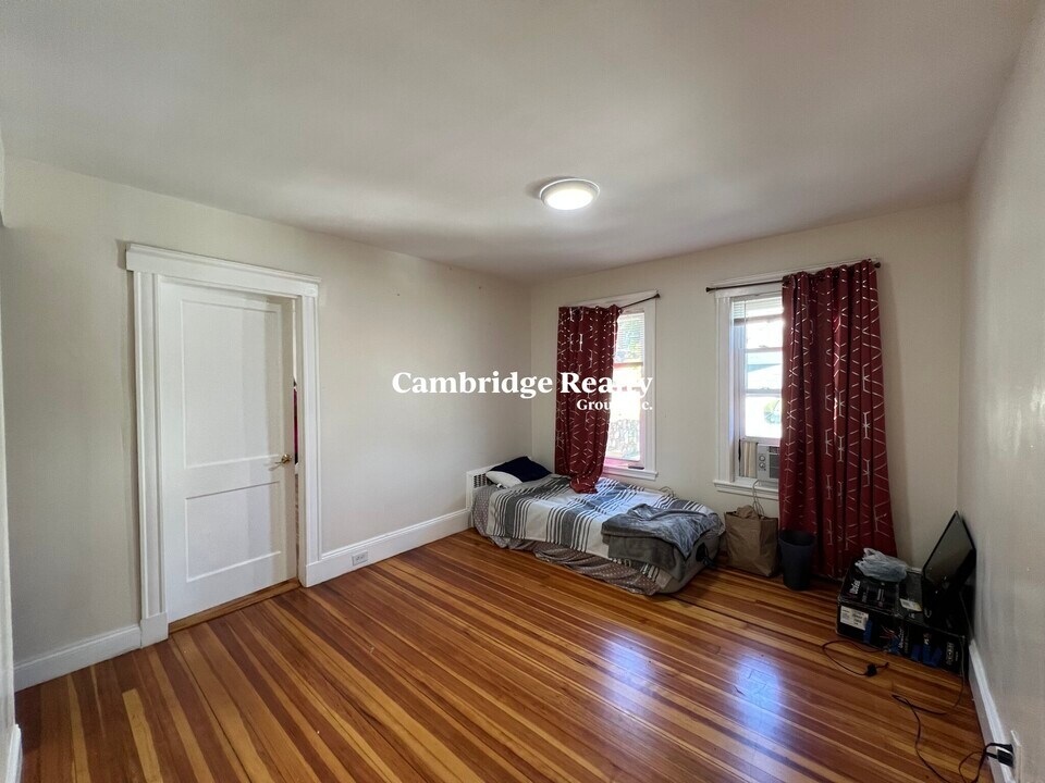 88 Fellsway E, Unit 2 in Malden, MA - Foto de edificio