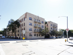 1746 N Cherokee Ave in Los Angeles, CA - Building Photo - Building Photo