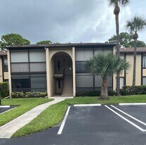 801 Sky Pine Way in Greenacres, FL - Building Photo