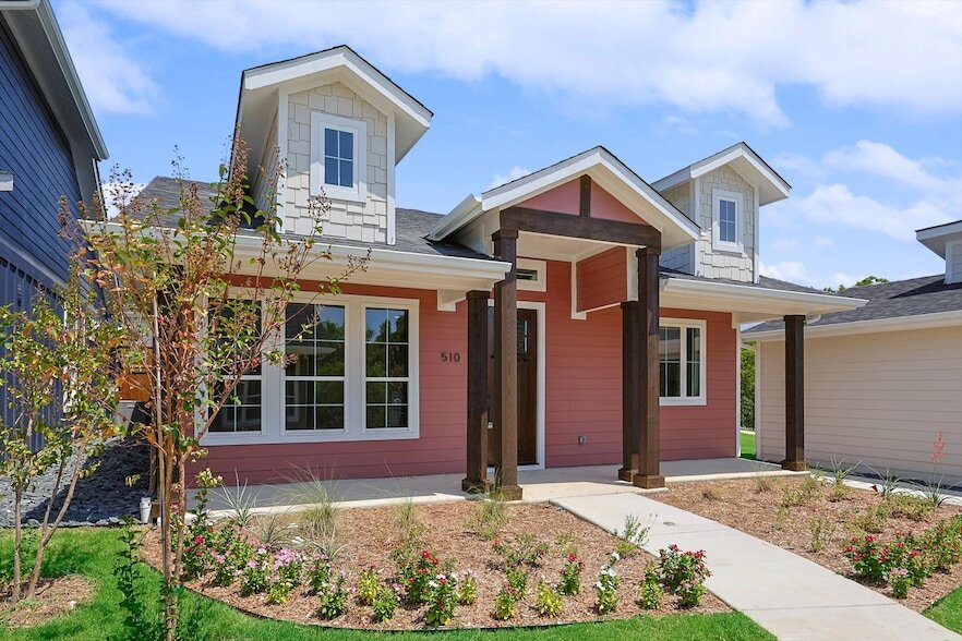 510 Woodside Trl in Waxahachie, TX - Building Photo
