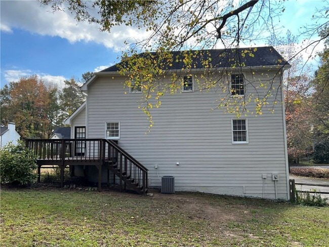 612 Sutton Way SW in Marietta, GA - Building Photo - Building Photo