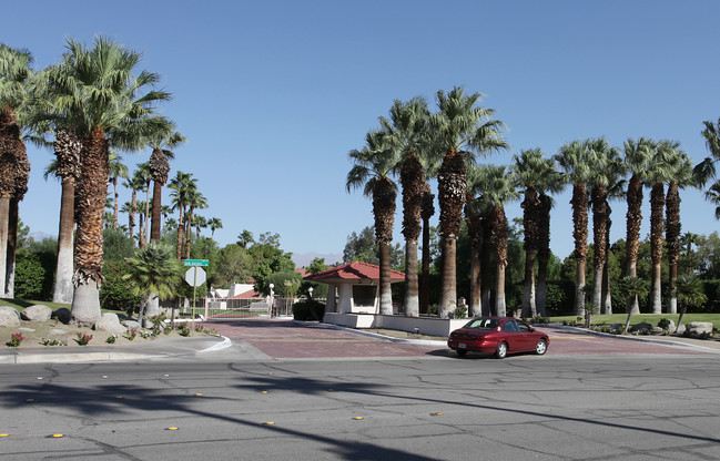 Palm Springs Villas II in Palm Springs, CA - Building Photo - Building Photo