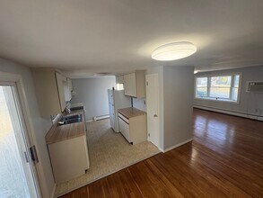 169 Vermont Ave in Somerset, MA - Building Photo - Building Photo