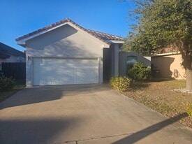 3315 Omega St in Edinburg, TX - Building Photo