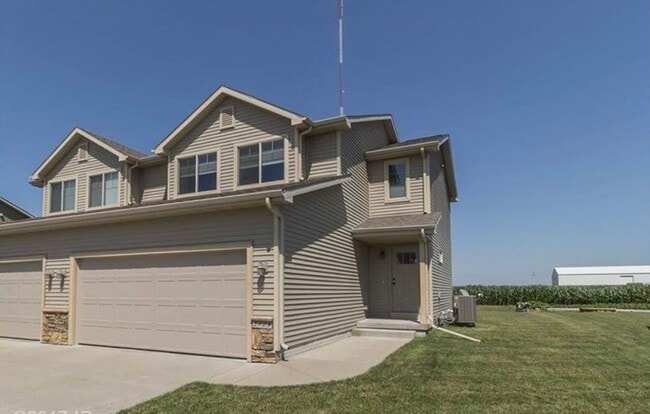 property at 2909 SE Keystone Dr