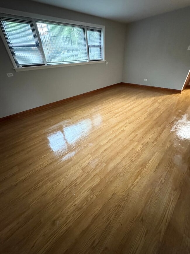 5356 N Forest Glen Ave in Chicago, IL - Building Photo - Building Photo