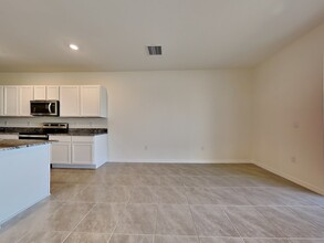 310 Mangrove Shade Cir in Apollo Beach, FL - Building Photo - Building Photo