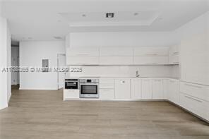 45 SW 9th St, Unit # 4706 in Miami, FL - Building Photo - Building Photo