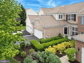 2136 Sugar Maple Ln in Furlong, PA - Foto de edificio - Building Photo