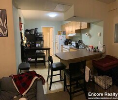 883 Huntington Ave, Unit G-4 in Boston, MA - Building Photo