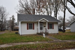 228 Tague St in Greenfield, IN - Building Photo