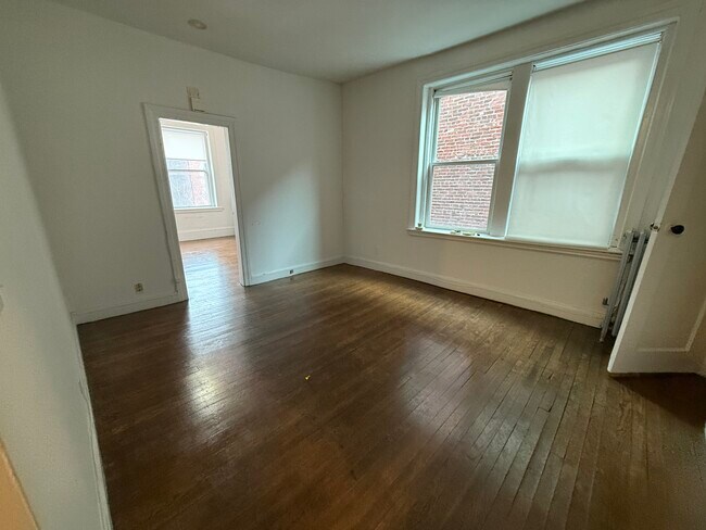 10 Grove St, Unit 6 in Boston, MA - Building Photo - Building Photo