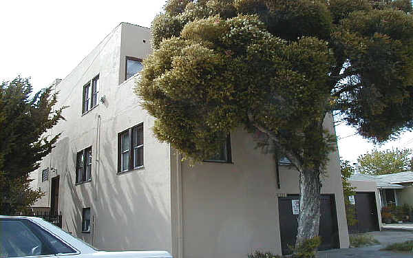 325 28th St in Richmond, CA - Building Photo - Building Photo