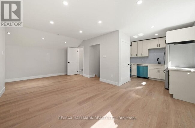 124 Colborne St in Kawartha Lakes, ON - Building Photo - Building Photo