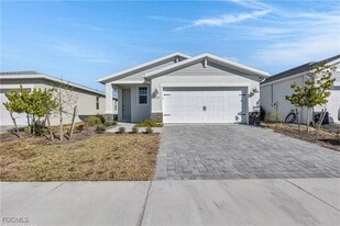 44254 Frontier Dr in Punta Gorda, FL - Building Photo