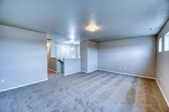 6198 N Carlese Ave in Meridian, ID - Building Photo - Building Photo