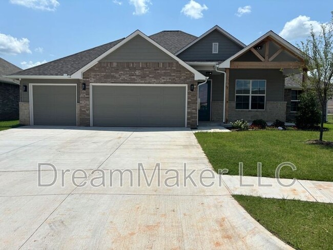 property at 3002 Holw Crst Ln