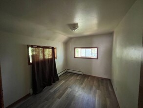 523 S Washington St-Unit -Lower in Shawano, WI - Building Photo - Building Photo