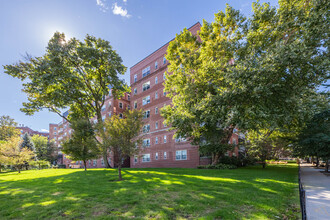 The Nathan Hale in Forest Hills, NY - Building Photo - Building Photo