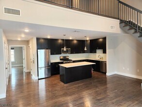 59 Willet St in Bloomfield, NJ - Foto de edificio - Building Photo