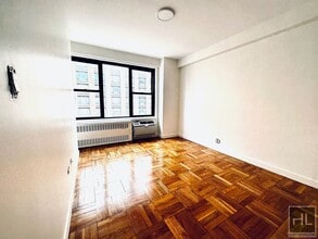 Fourth Avenue, Unit 14L in New York, NY - Foto de edificio - Building Photo