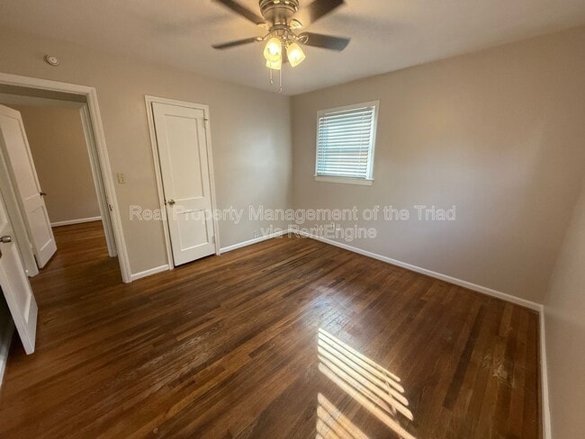 803 Devon Dr in Greensboro, NC - Building Photo - Building Photo