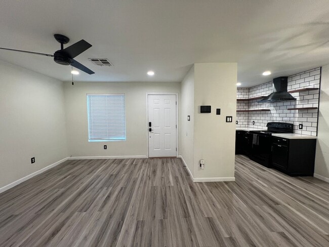 1700 S Crowder Ave in Yuma, AZ - Building Photo - Building Photo